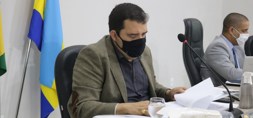 Câmara de Parnamirim: aprovação de projetos de lei e debate na tribuna marcam sessão