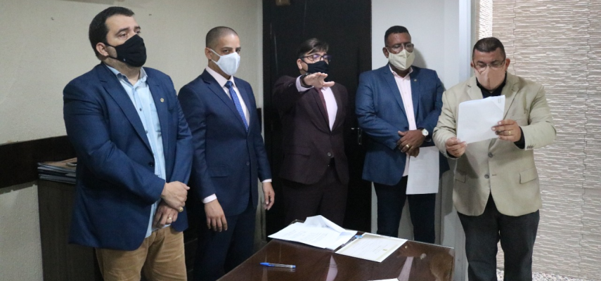 Zico Matias toma posse na Câmara Municipal de Parnamirim