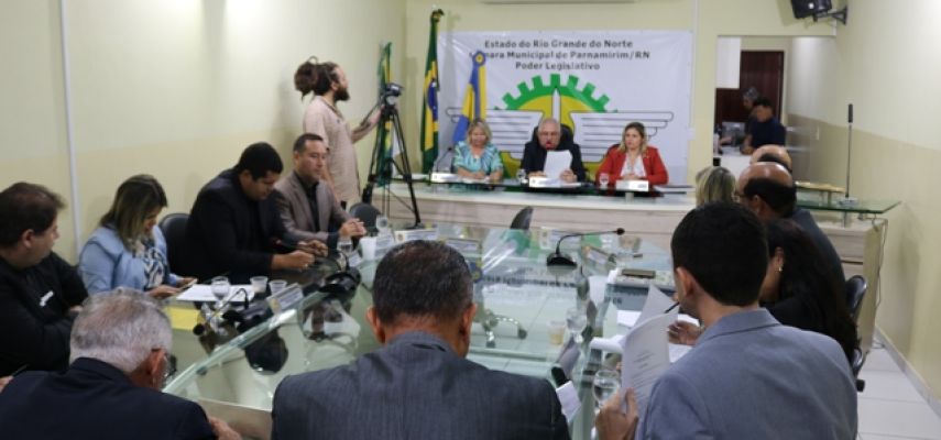 Vereadores de Parnamirim aprovam reajuste para professores e outros benefícios para a educação municipal