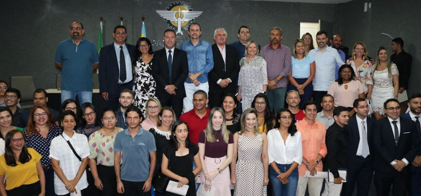 Novos servidores da Câmara de Parnamirim tomam posse