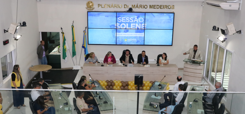 Câmara de Parnamirim entrega Comenda Julieta Azevedo e Tiago Ponciano