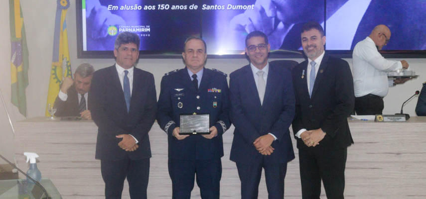 Sessão Solene comemora 150 anos de Santos Dumont