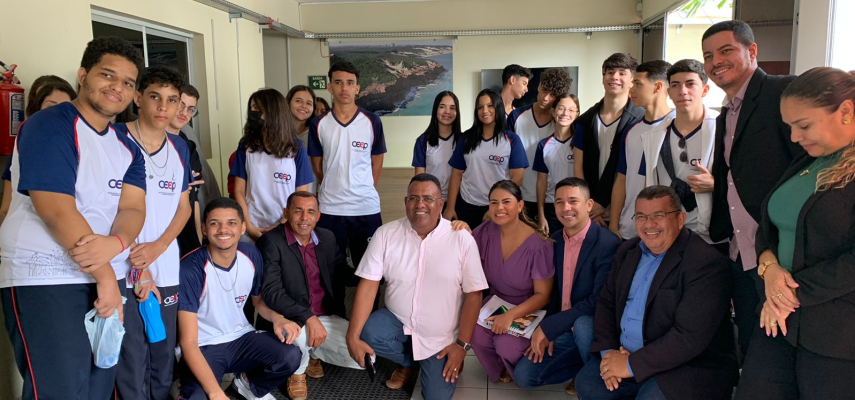 Estudantes do CEEP Lourdinha Guerra visitam Câmara de Parnamirim