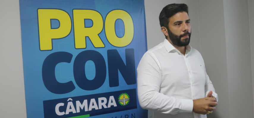 Procon Câmara está disponível para esclarecer dúvidas sobre compra de material escolar