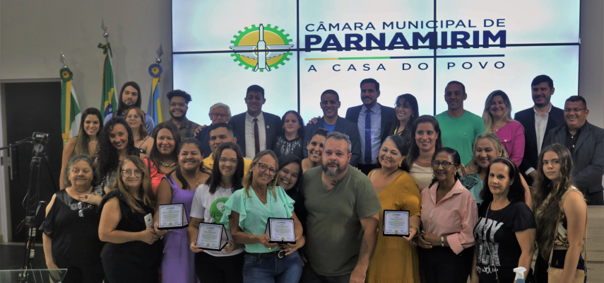 Câmara de Parnamirim entrega Comenda do Mérito à Causa Animal em Sessão Solene