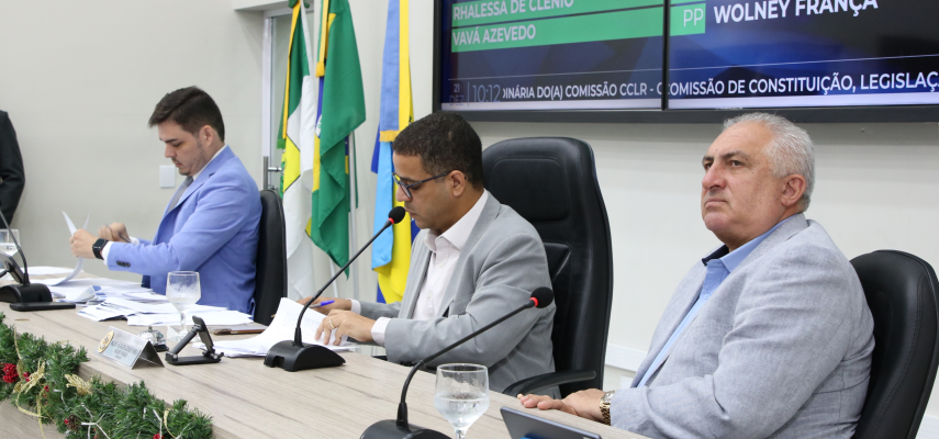Câmara aprova Lei Orçamentária Anual 2024 de quase R$ 1 Bilhão
