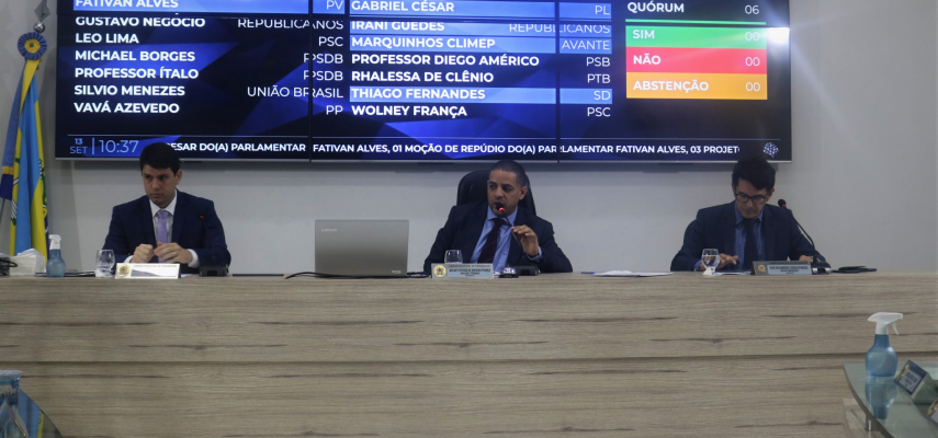 Vereadores aprovam três projetos de lei que criam vagas para servidores efetivos
