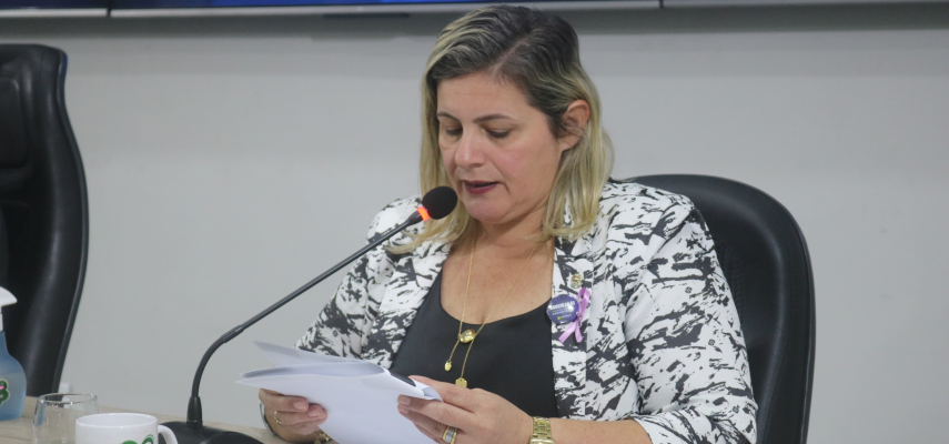Pagamento de IPTU e campanha Agosto Dourado foram temas discutidos em sessão