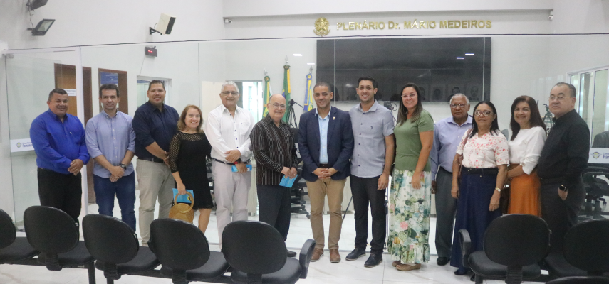 Câmara de Parnamirim recebe visita de cortesia do pastor Elinaldo Renovato