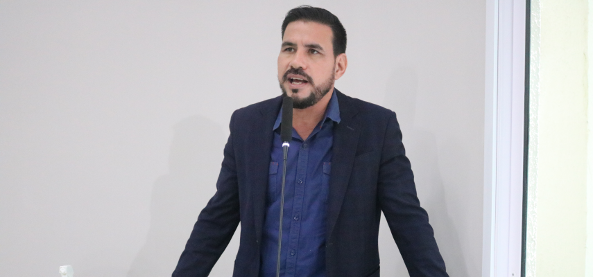 Vereador Michael Borges cobra convocação de profissionais de saúde 