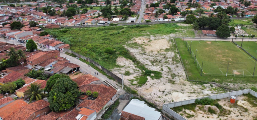 Vereadores participam da assinatura do contrato para a construção de lagoa de captação no bairro Santa Tereza
