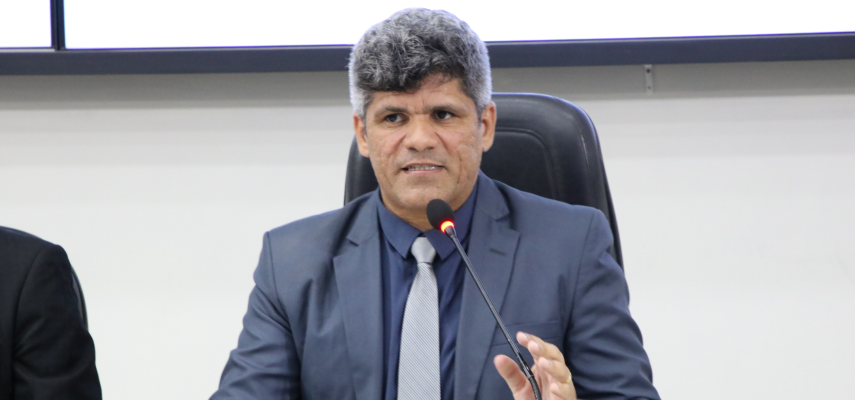Personalidades que prestam serviços ao município são homenageadas na Câmara Municipal 