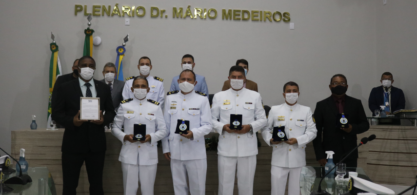 Marinheiros são homenageados em sessão solene realizada pela Câmara Municipal
