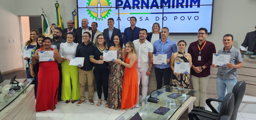 Câmara Municipal homenageia parceiros das atividades realizadas no Dia D do Agosto Lilás 