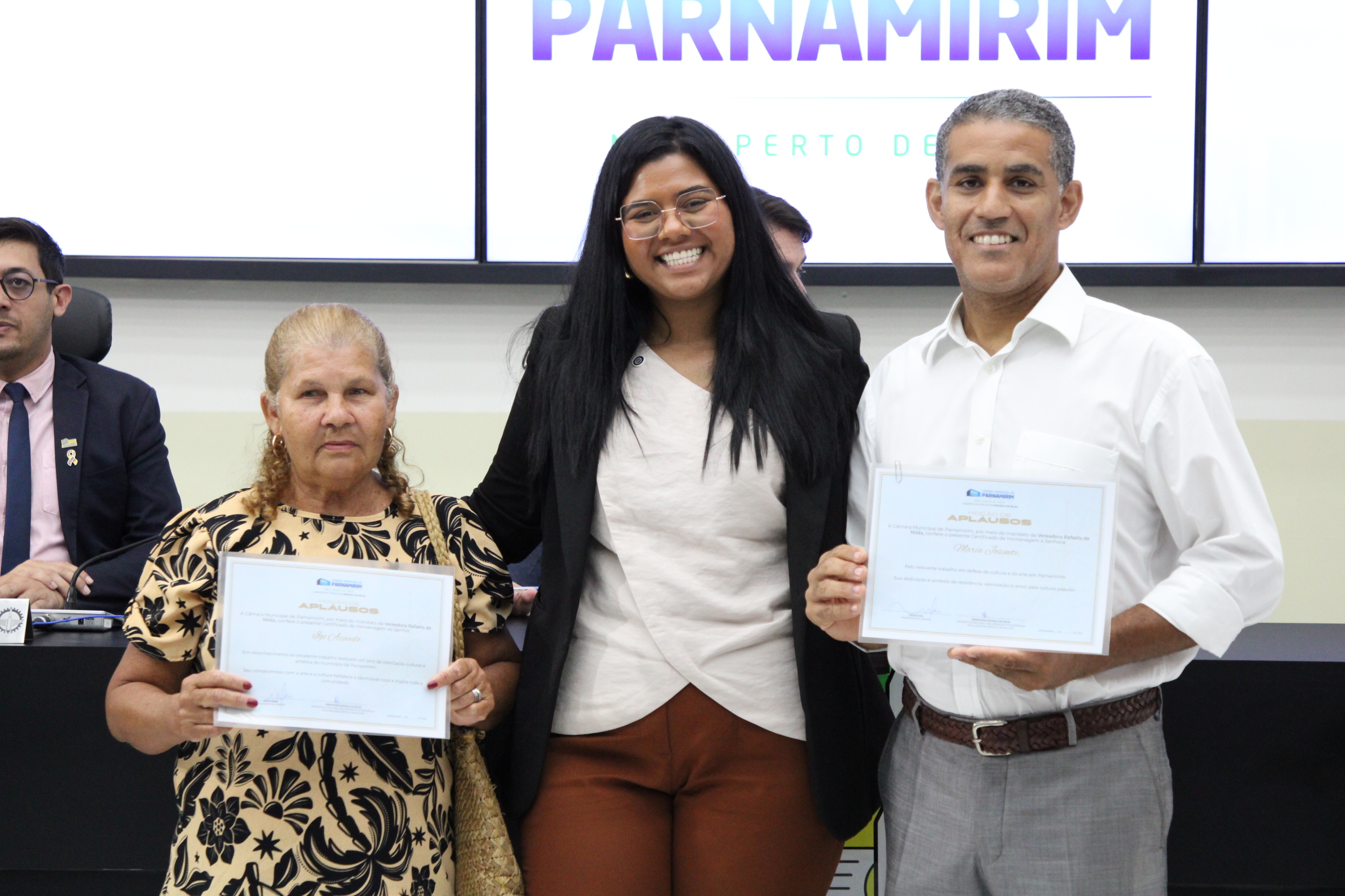 Câmara de Parnamirim concede moções de aplausos a personalidades locais