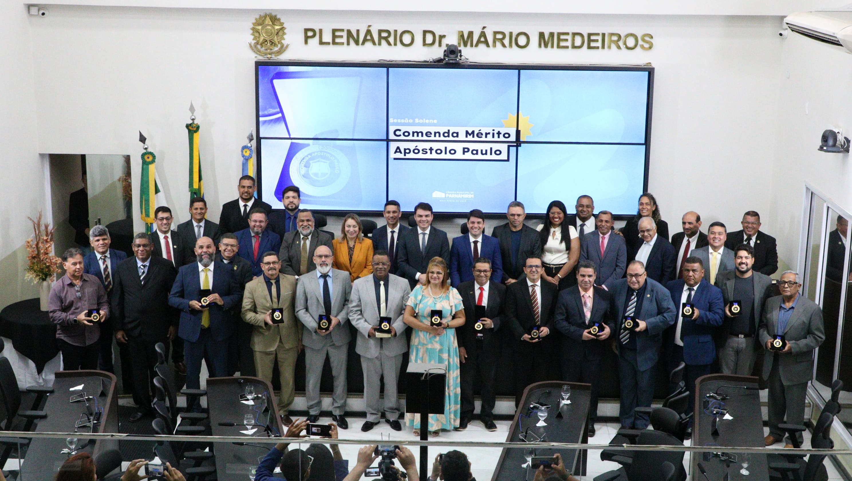 Câmara de Parnamirim homenageia líderes evangélicos com Comenda Apóstolo Paulo