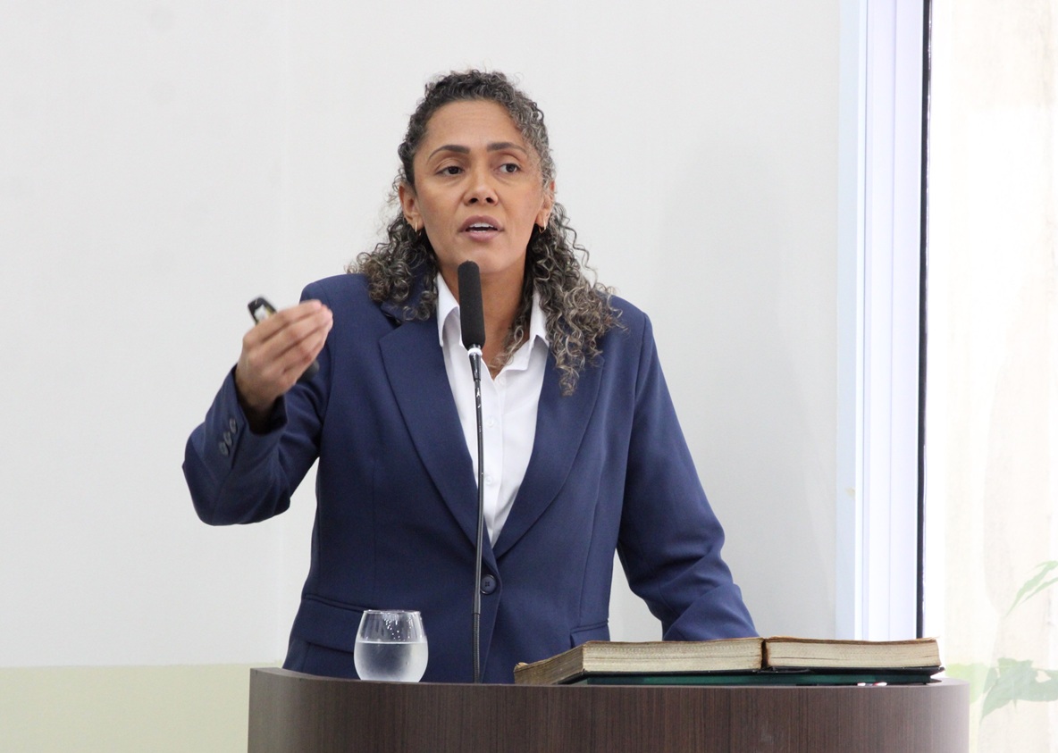 Vereadora Rárika Bastos apresenta dados sobre a infraestrutura verde municipal