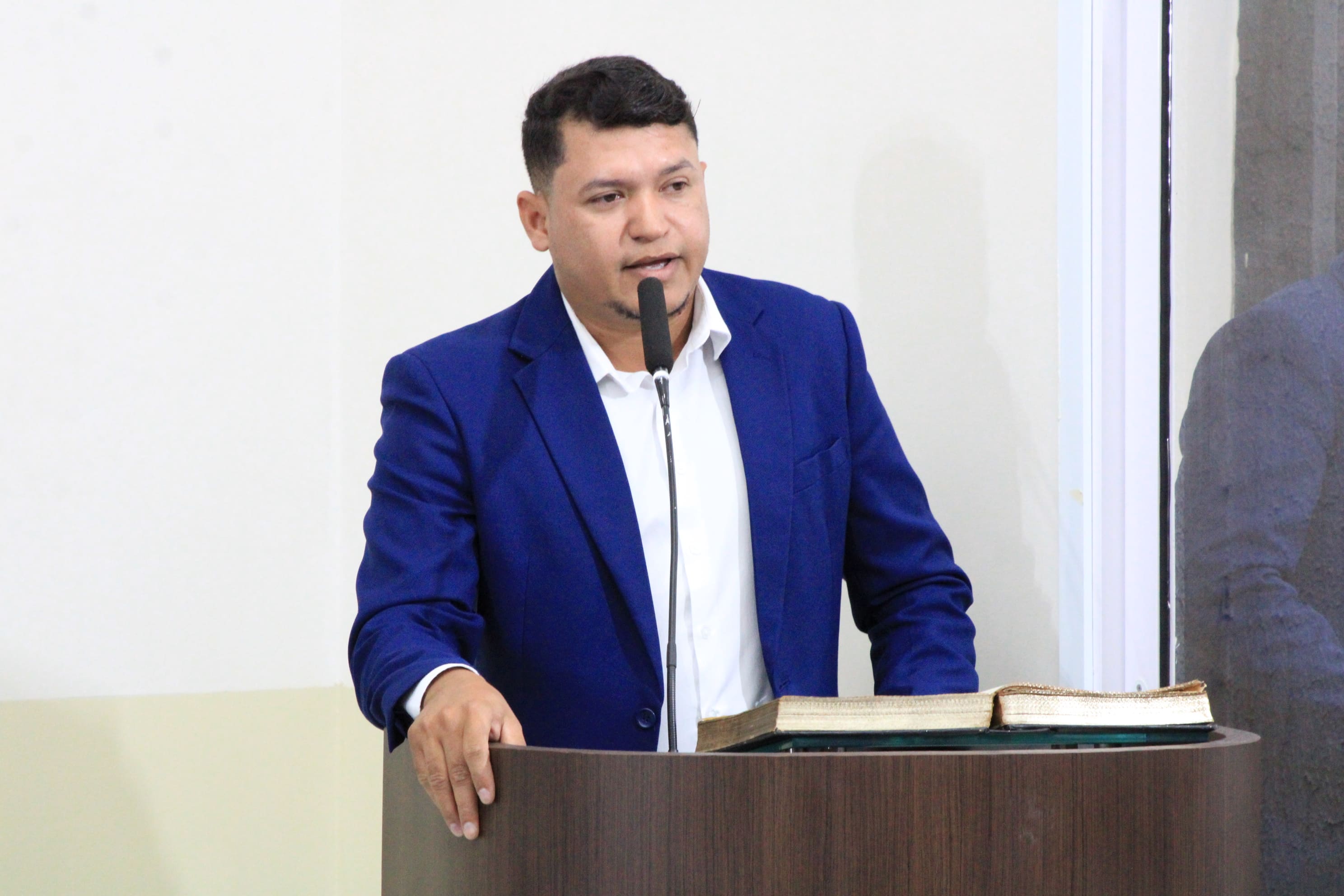Comenda Edmilson Luiz de Souza homenageia pescadores em Pirangi