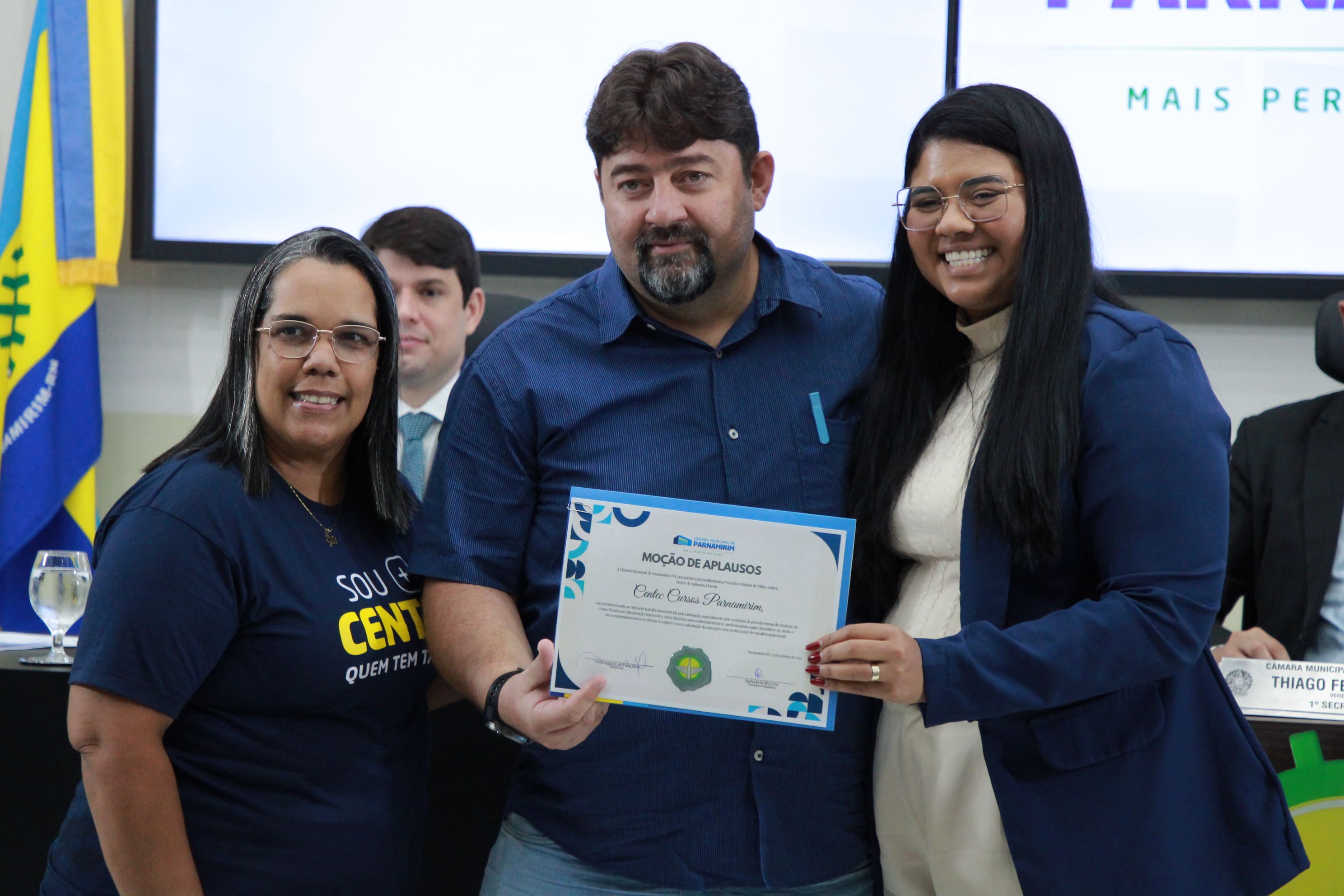 Centec Cursos Parnamirim recebe Moção de Aplausos