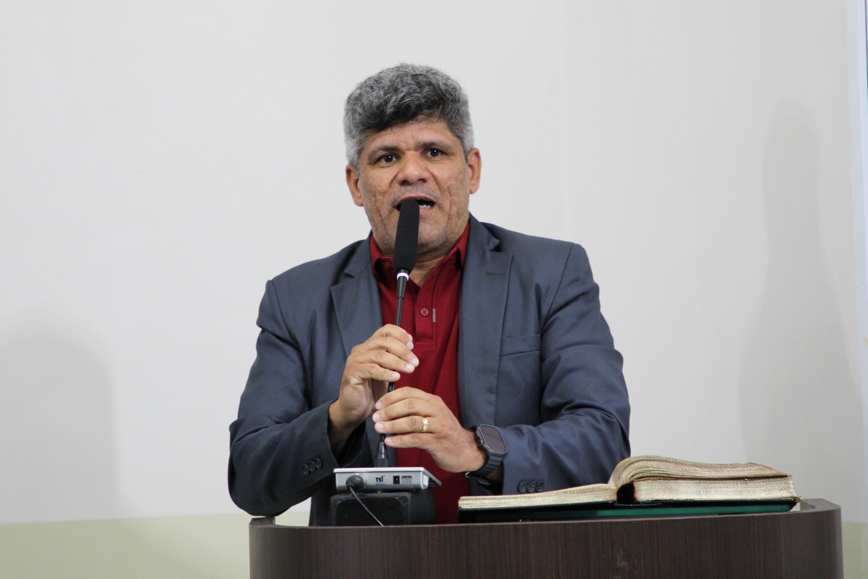 Professores serão homenageados em sessão solene no Plenário Dr. Mário Medeiros