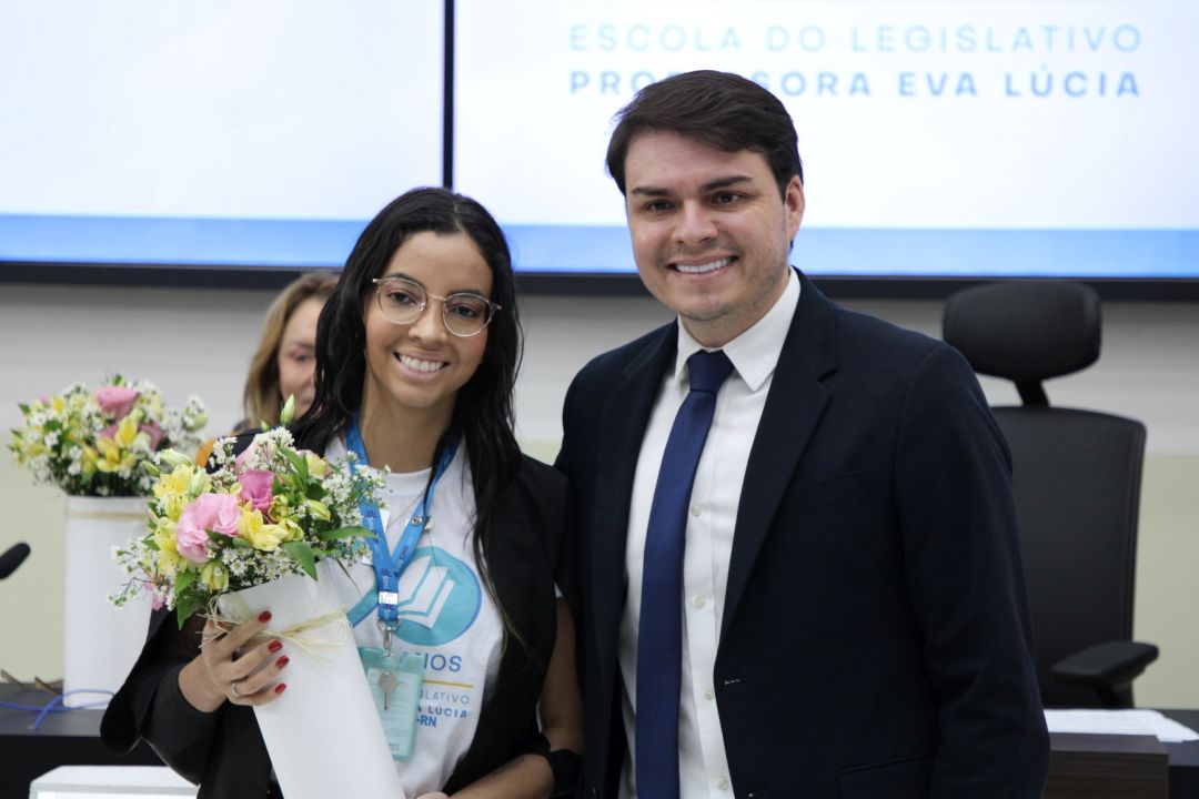 14/04/2025 - Sessão solene - 20 anos da Escola do Legislativo - Foto 6