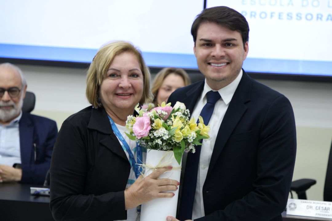 14/04/2025 - Sessão solene - 20 anos da Escola do Legislativo - Foto 7