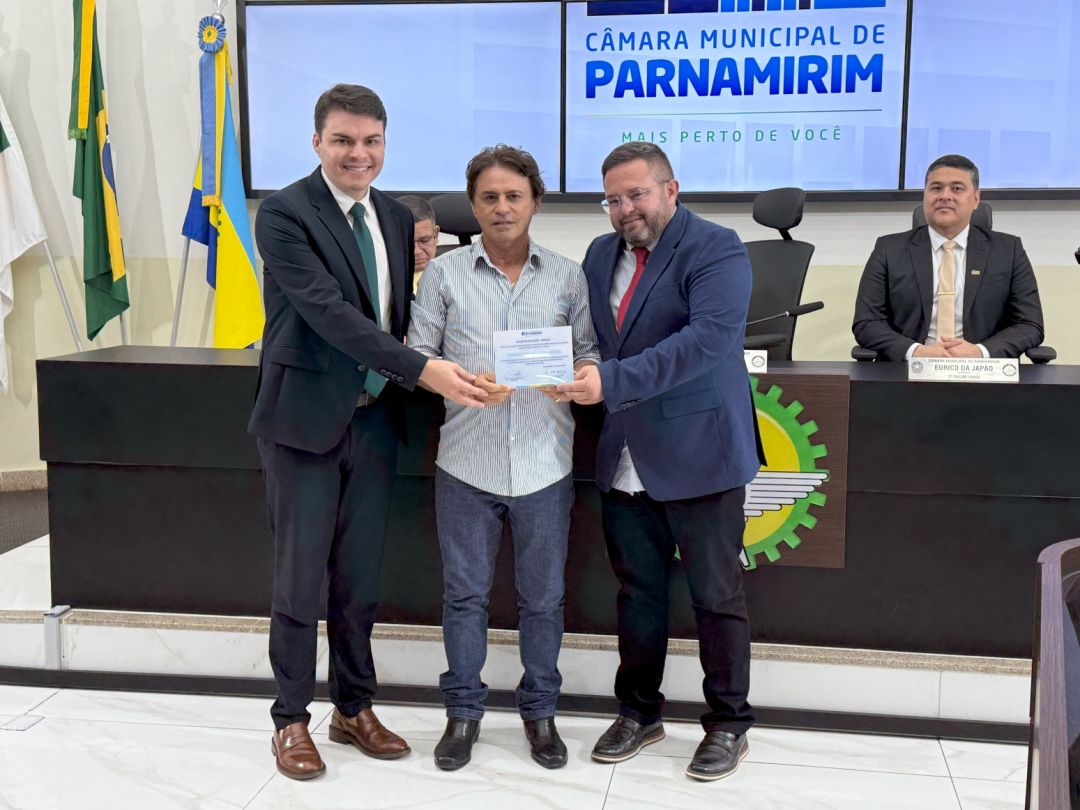 26/06/2025 - Entrega de moções de aplausos a empresários - Foto 2