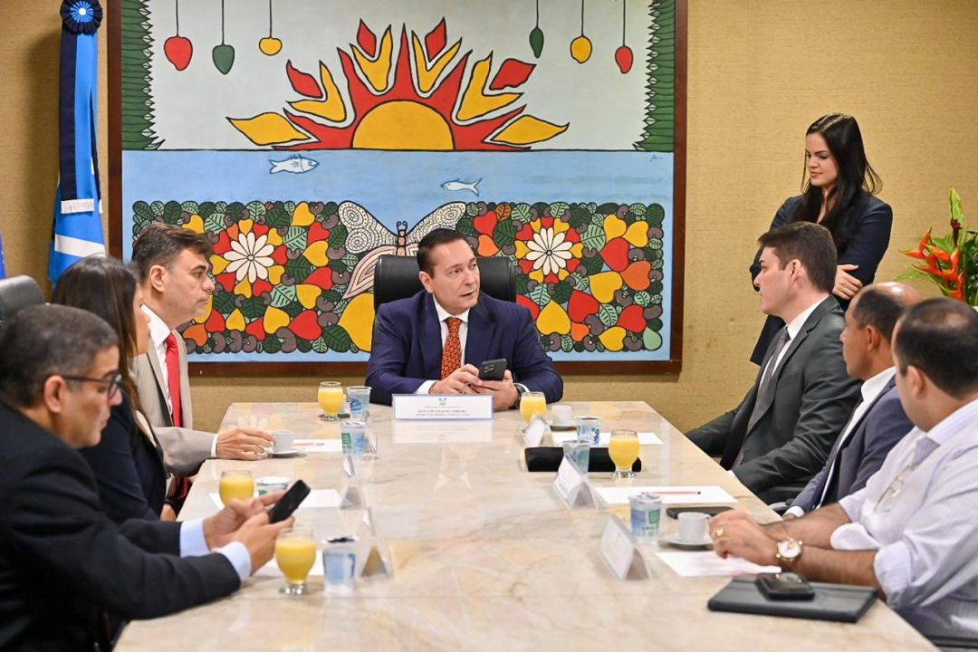 09/07/2025 - Entrega de Título de Cidadão Parnamirinense ao deputado Ezequiel Ferreira - Foto 3