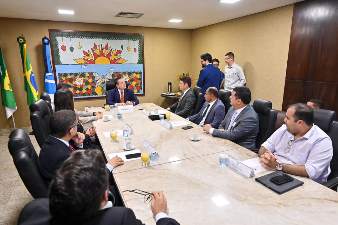 09/07/2025 - Entrega de Título de Cidadão Parnamirinense ao deputado Ezequiel Ferreira - Foto 5