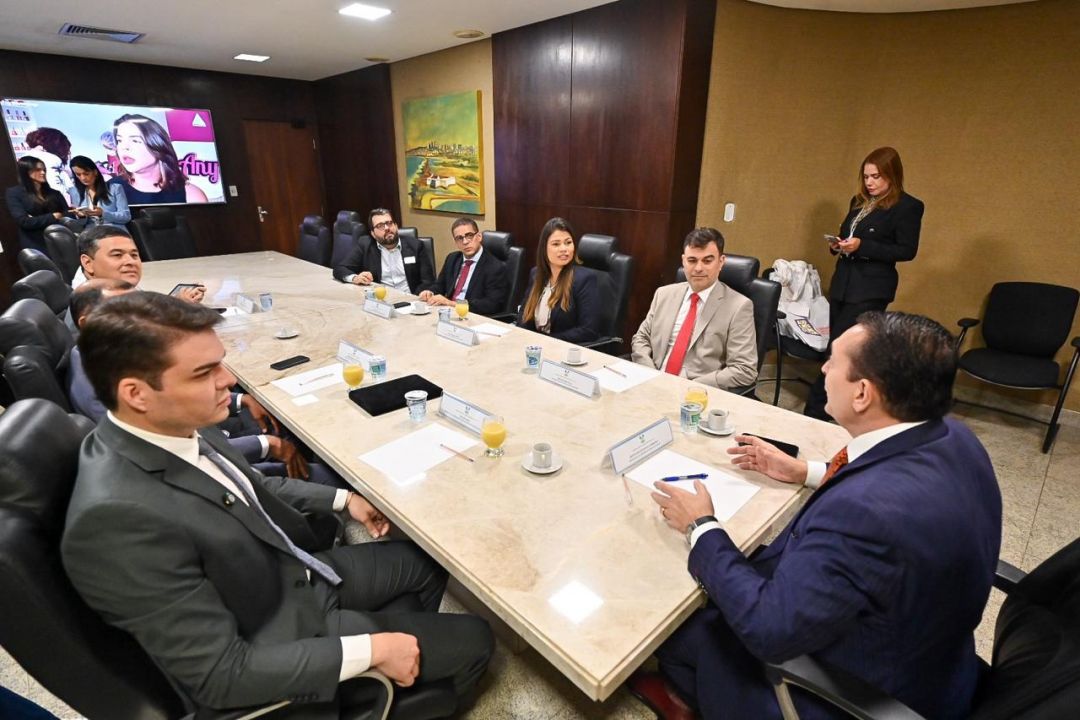 09/07/2025 - Entrega de Título de Cidadão Parnamirinense ao deputado Ezequiel Ferreira - Foto 16