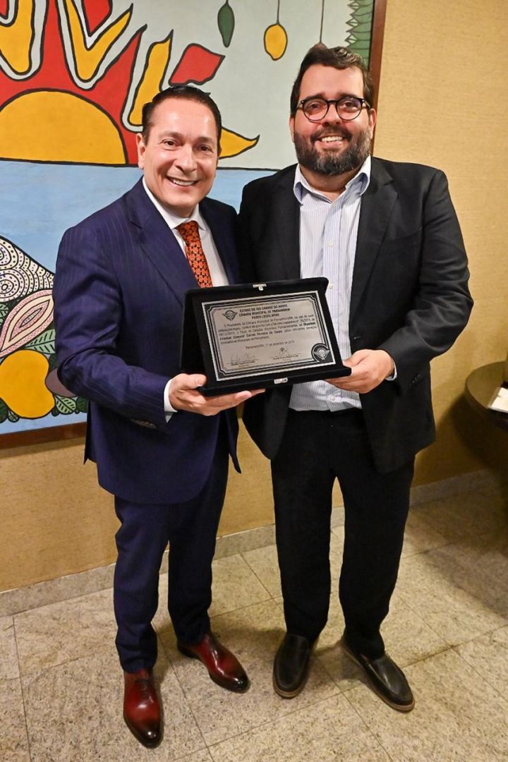 09/07/2025 - Entrega de Título de Cidadão Parnamirinense ao deputado Ezequiel Ferreira - Foto 26