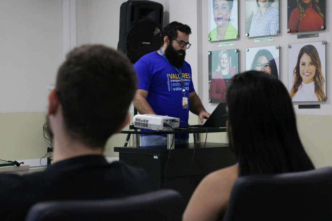 13.08.2025 | Treinamento para servidores da Sala do Cidadão - Foto 11