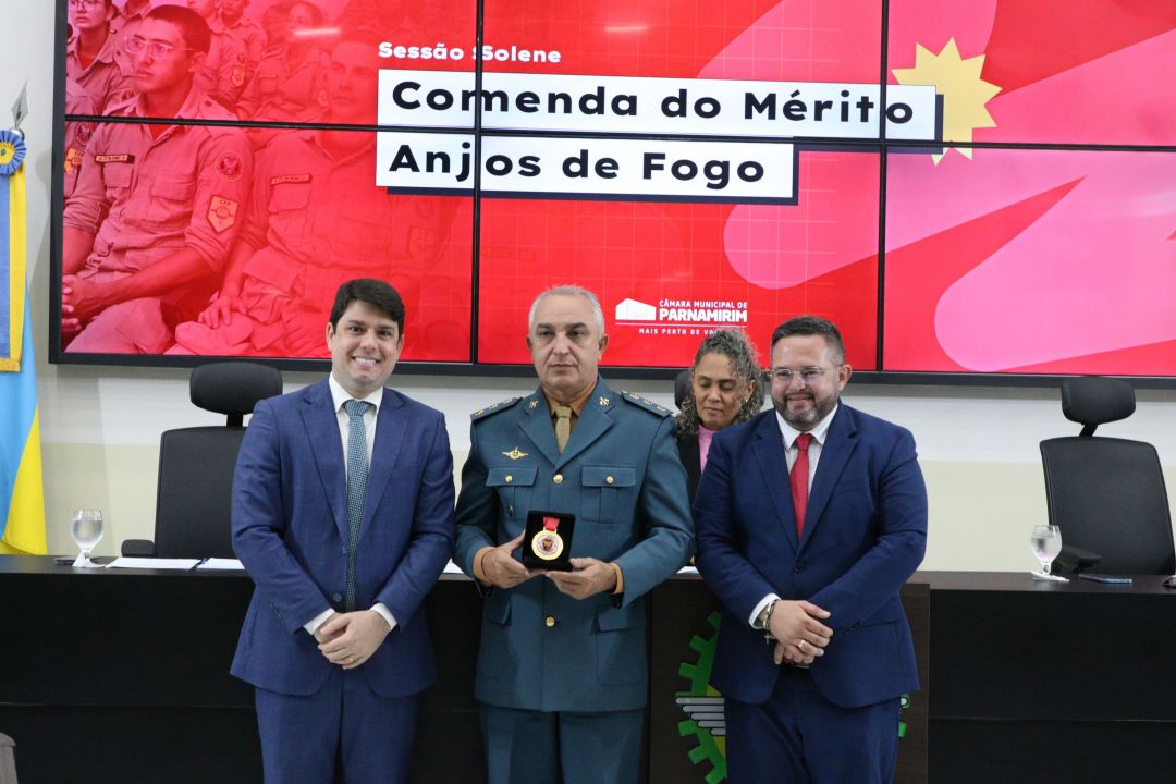 20.08.2025 | Sessão Solene Comenda do Mérito Anjos de Fogo - Foto 11