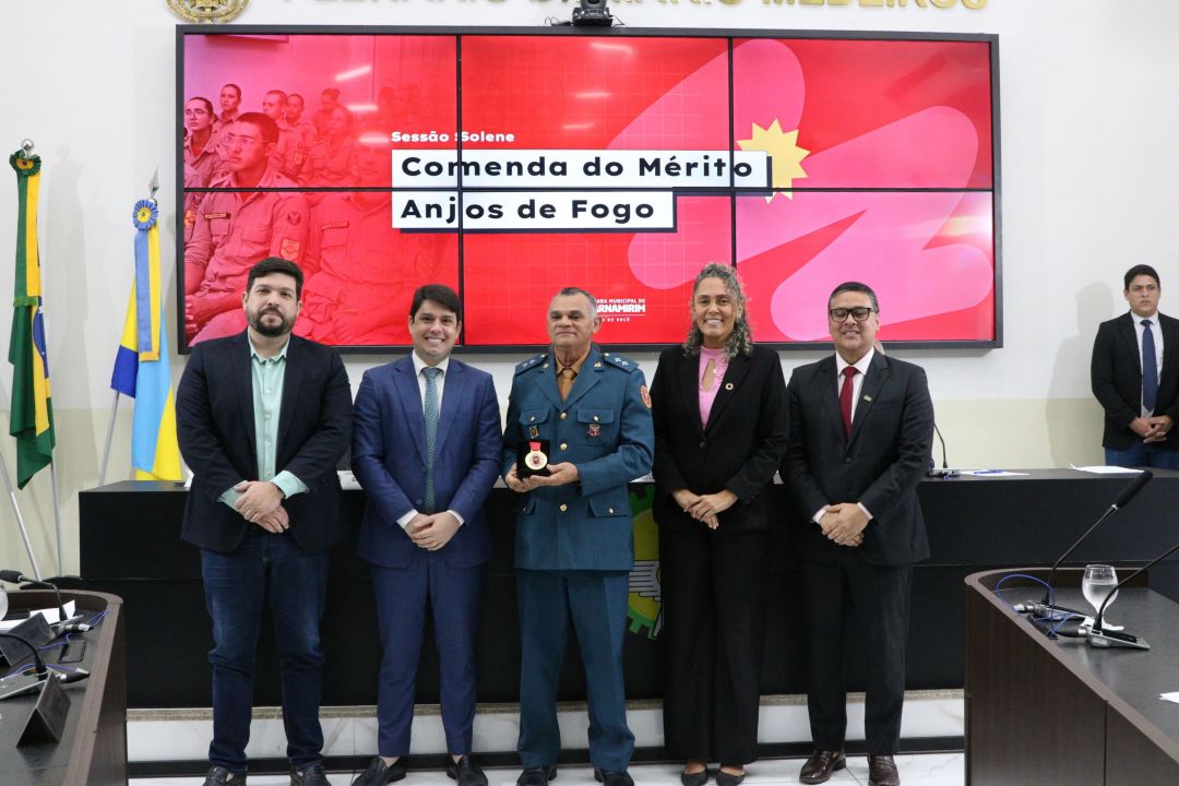 20.08.2025 | Sessão Solene Comenda do Mérito Anjos de Fogo - Foto 14