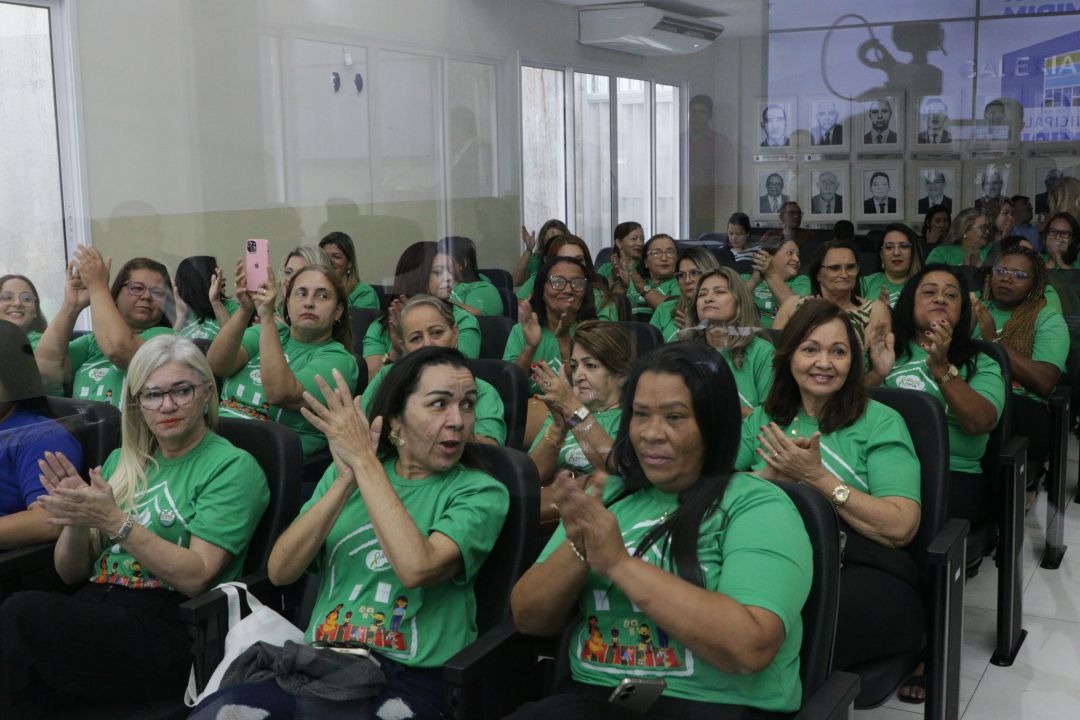 26.08.2025 | Moção de Aplausos a visitadoras do programa Criança Feliz - Foto 2