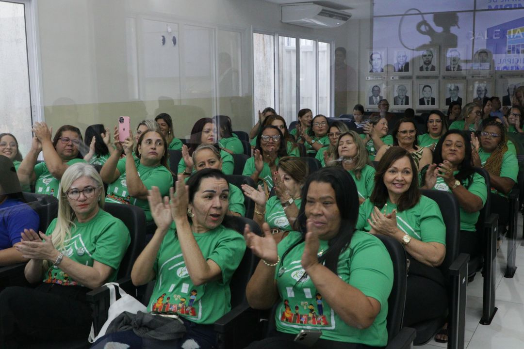 26.08.2025 | Moção de Aplausos a visitadoras do programa Criança Feliz - Foto 3