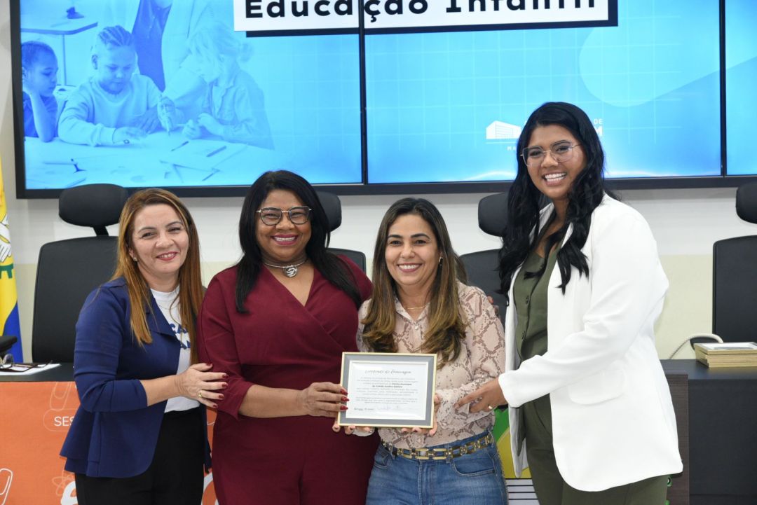 26.08.2025 | Sessão solene em homenagem à educação infantil - Foto 39