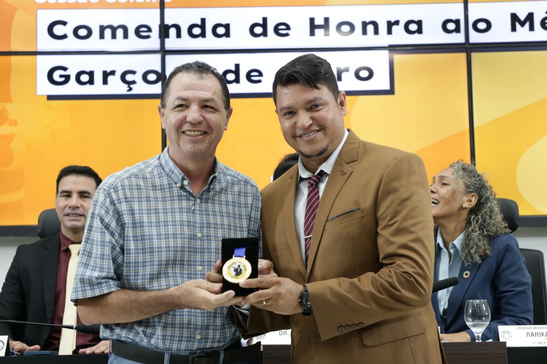 28.08.2025 | Sessão Solene Garçom de Ouro - Foto 15