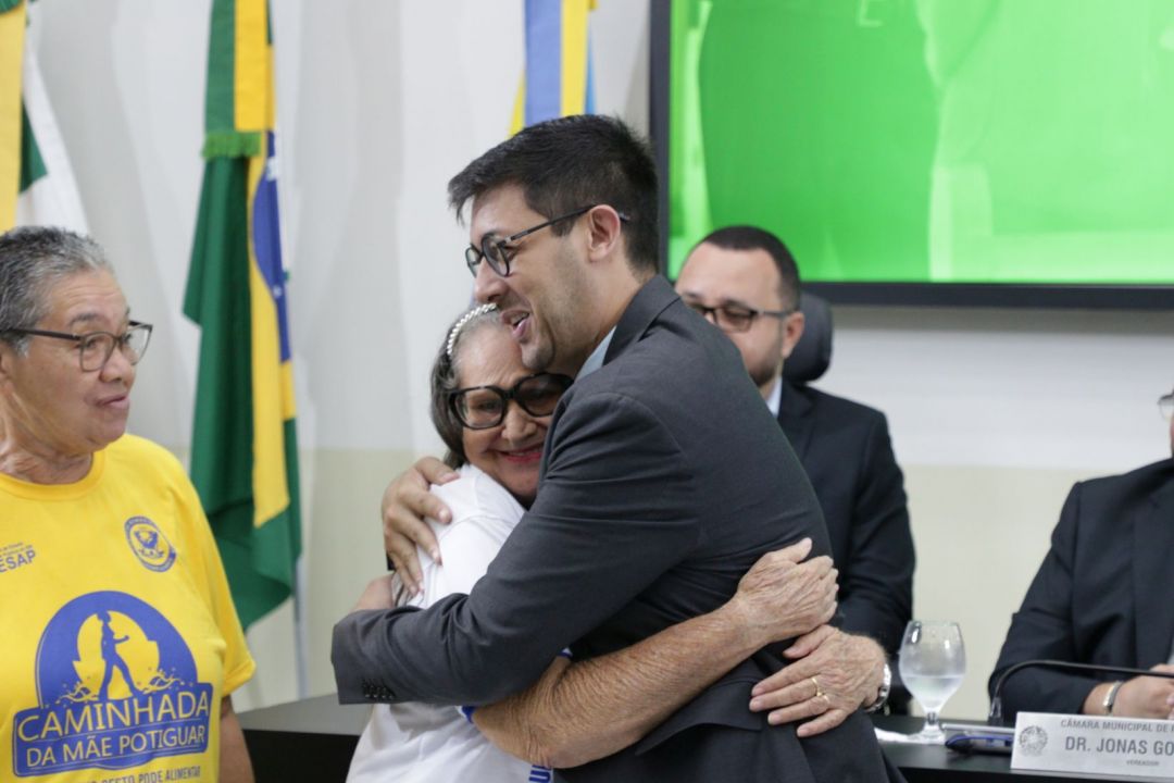 29.08.2025 | Sessão solene em homenagem ao Dia do Padre (04/08) - Foto 6