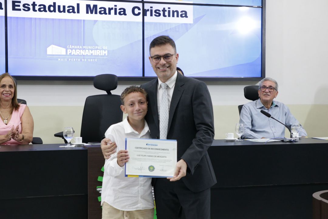 05.09.2025 | Sessão solene 60 anos da escola Maria Cristina - Foto 10