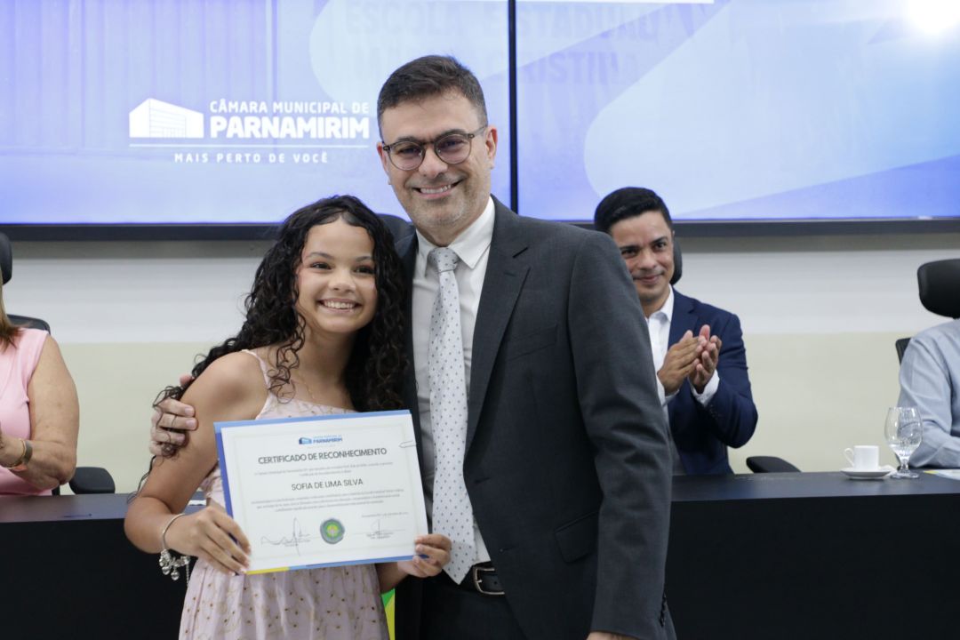 05.09.2025 | Sessão solene 60 anos da escola Maria Cristina - Foto 12