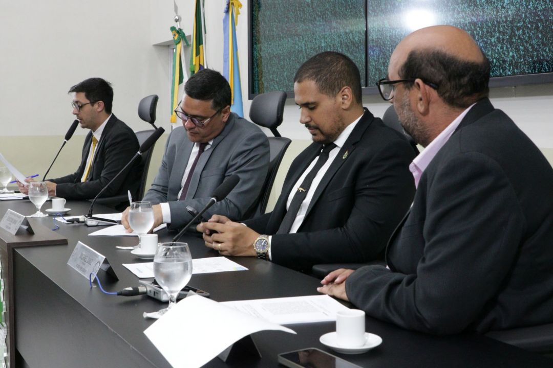 10.09.2025 | 3ª reunião da Comissão de Finanças - Foto 16