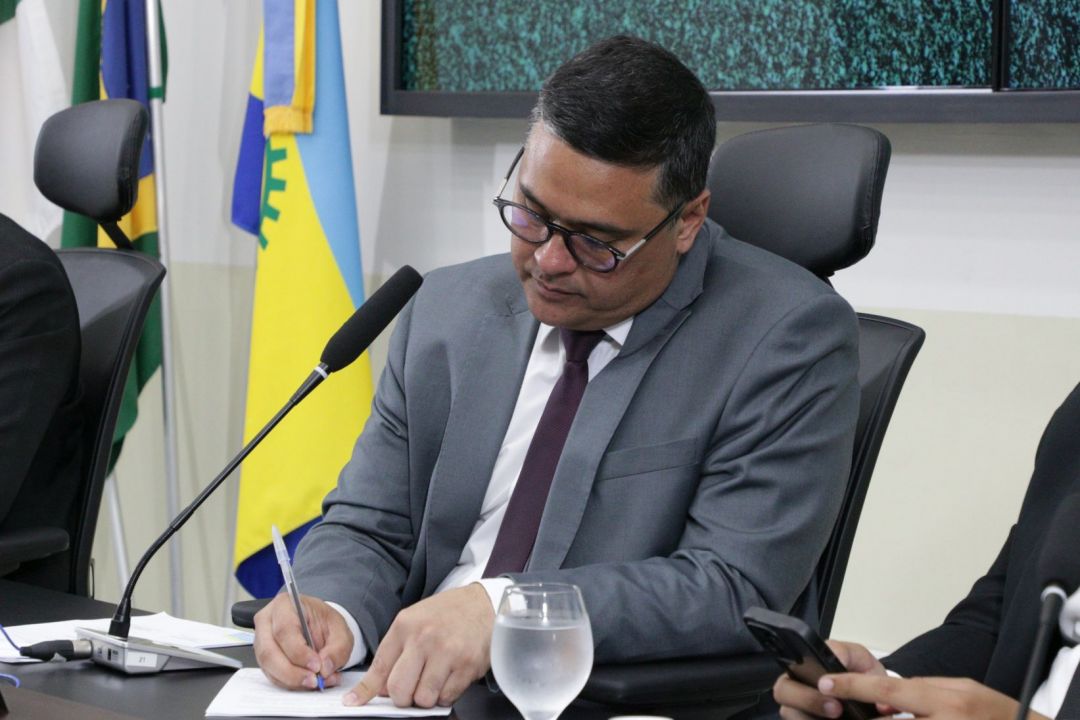 10.09.2025 | 3ª reunião da Comissão de Finanças - Foto 18