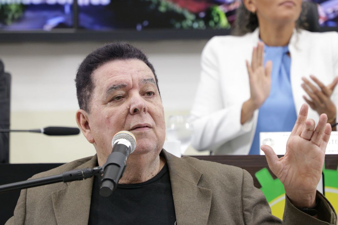 28.09.2025 | Sessão solene Vereador Idoso Por Um Dia - Foto 9