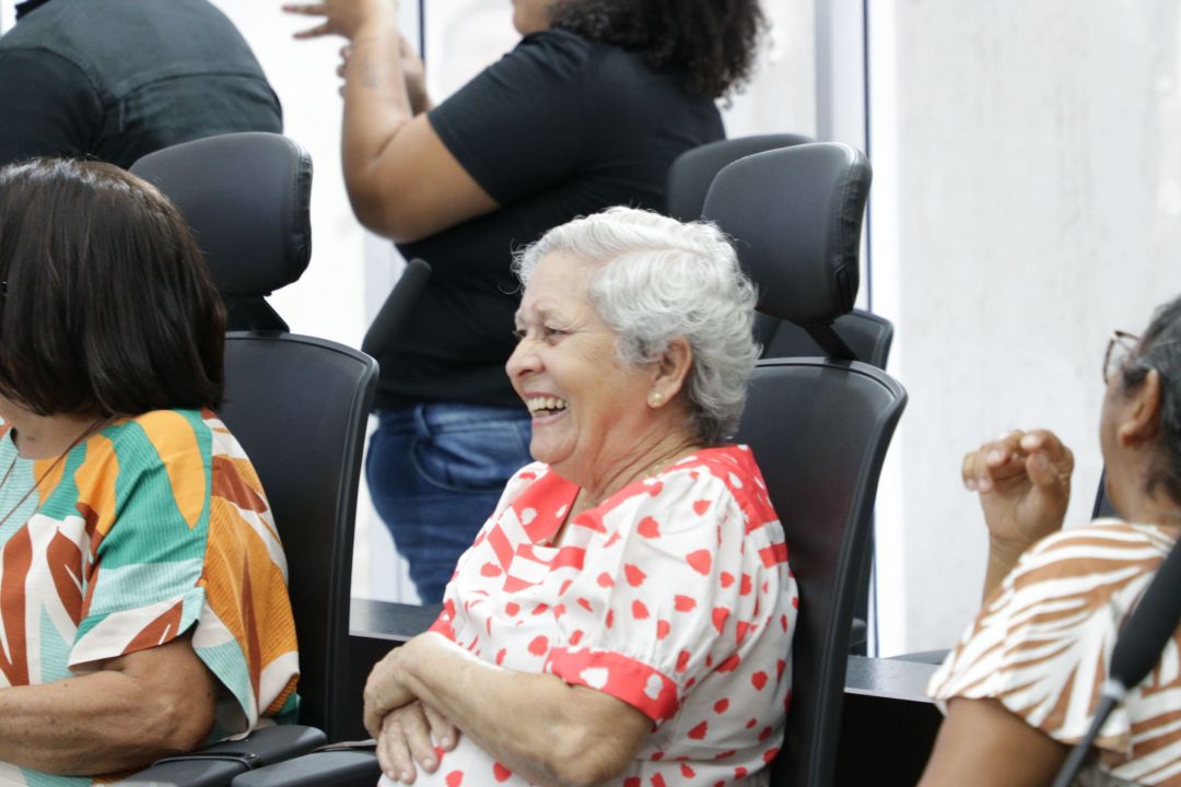 28.09.2025 | Sessão solene Vereador Idoso Por Um Dia - Foto 16