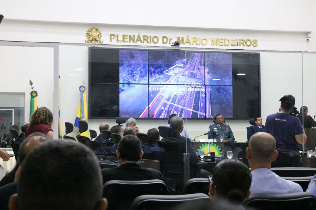 08.10.2025 | Sessão solene dos 60 anos do CLBI - Foto 44
