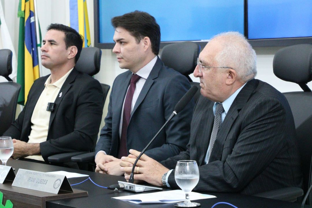 10.10.2025 | Sessão Solene - Comenda Julieta Azevedo e Tiago Ponciano - Foto 12