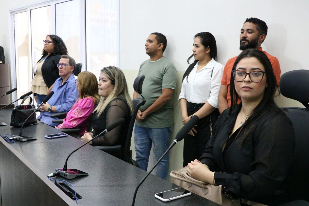 10.10.2025 | Sessão Solene - Comenda Julieta Azevedo e Tiago Ponciano - Foto 21