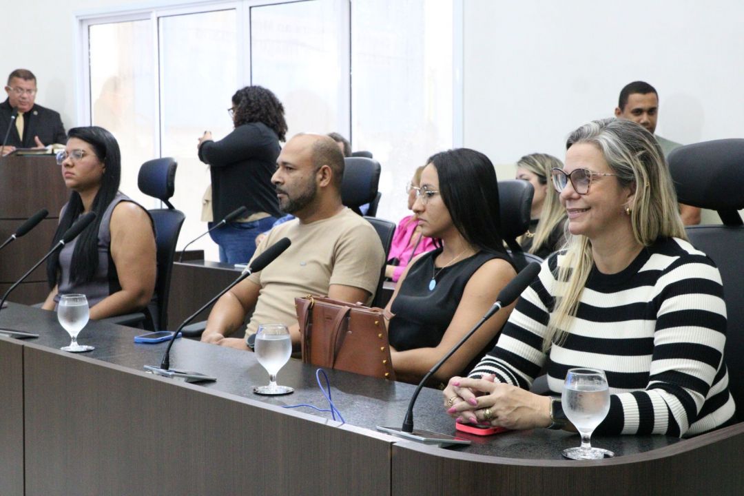 10.10.2025 | Sessão Solene - Comenda Julieta Azevedo e Tiago Ponciano - Foto 22