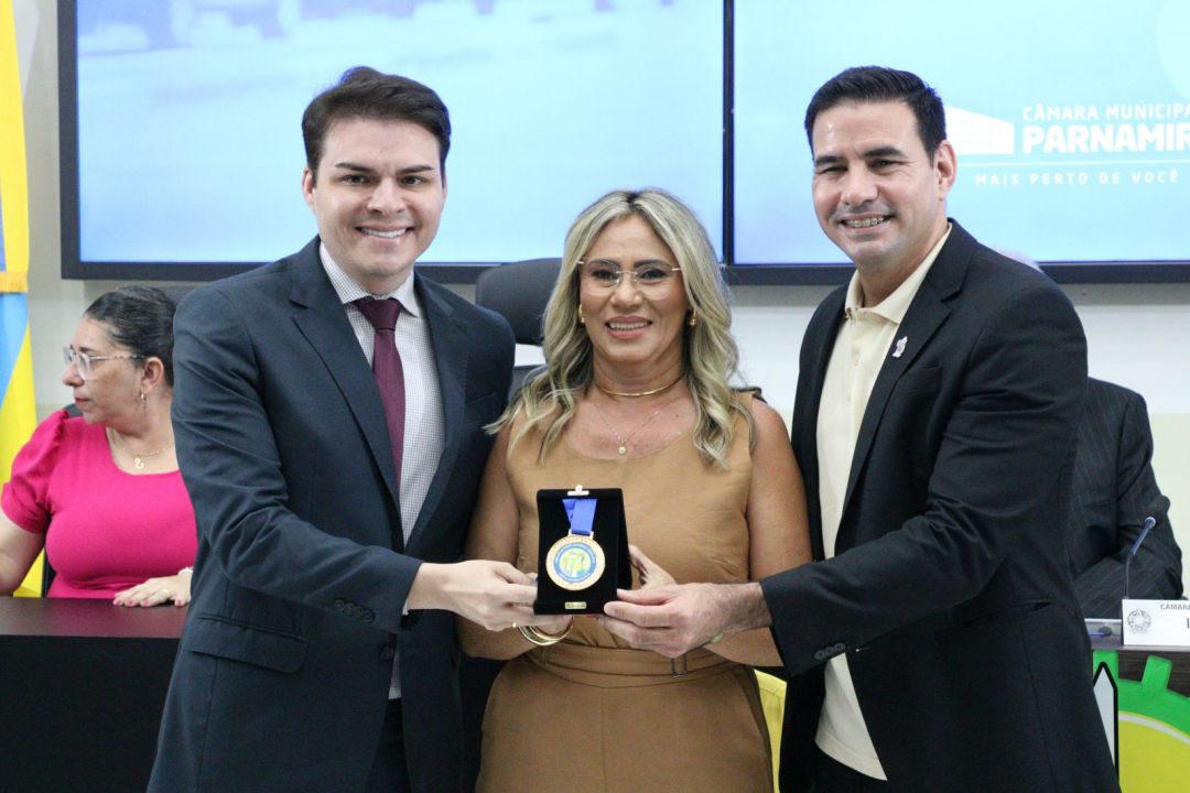 10.10.2025 | Sessão Solene - Comenda Julieta Azevedo e Tiago Ponciano - Foto 76